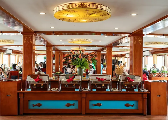 Amanda Premier Cruise Botel Ha Long